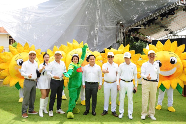 Quyên góp từ thiện hơn 40 tỉ đồng tại Giải Golf Thủ Đức Open 2024- Ảnh 4.